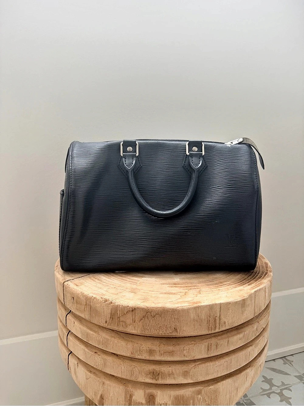 Louis Vuitton Epi Speedy 25 Black Satchel